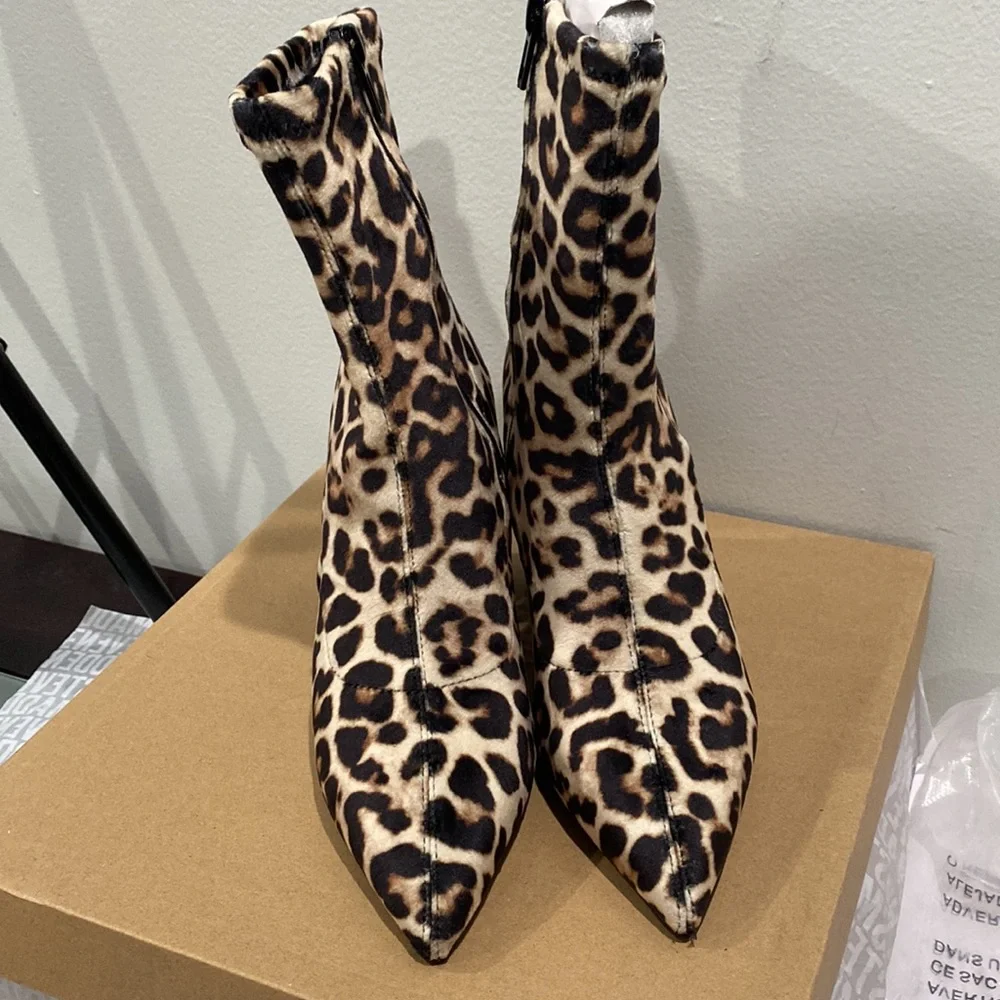 Steve Madden leopard print pointed boots